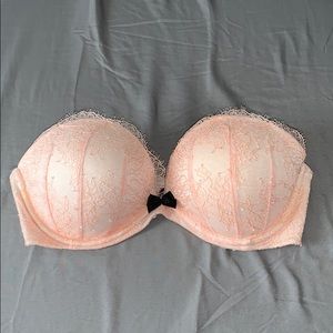 Strapless Bra with lace